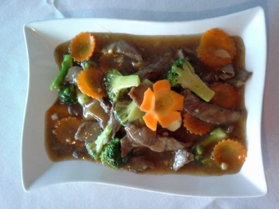F4. Lad Naa (Big Noodles with Gravy) Image