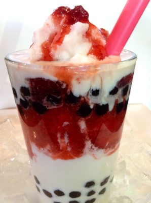 SHAKES & SWIRLS Image