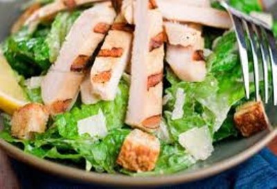S06. Grilled Chicken Salad Image