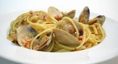 T09. House Clams with Pasta Image