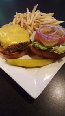 Classic American Cheeseburger Image