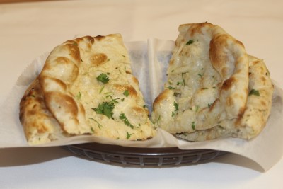 B2 Garlic Naan Image