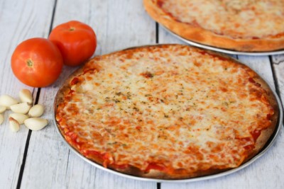 Super Thin & Crispy Pizza Image