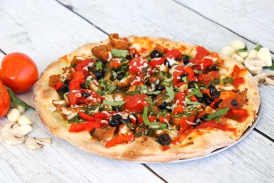 Chicken & Mozzarella Pizza Image