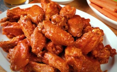 Wings & Fingers Image