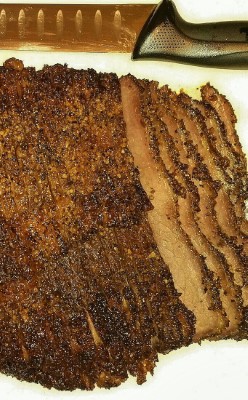 Brisket (includes 2 - 8 oz sides, 1 roll or 1 Pc cornbread and Sauce) Image
