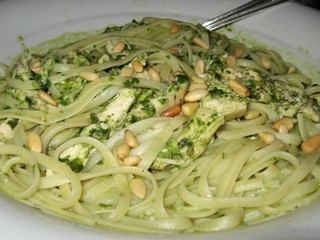 Linguine Chicken Pesto Image