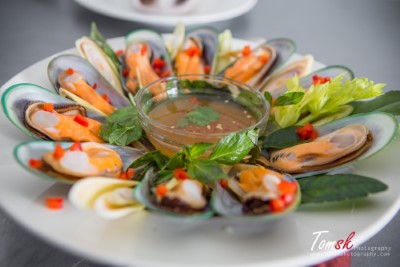 C8. Steamed Green Mussels Image