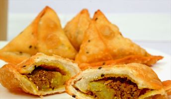 Chicken Samosa (3) Image
