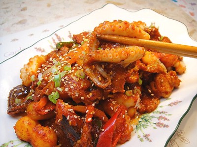 25. Spicy Pork with Baby Octopus (쭈삼불고기) Image