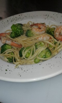 Linguini, Shrimp & Broccoli Image