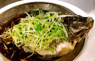 181. Steamed Live Tilapia with Soy Sauce 清蒸游水立鱼 Image