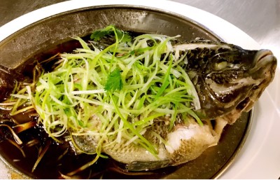 512. Steamed Live Tilapia with Soy Sauce 清蒸游水立鱼 Image