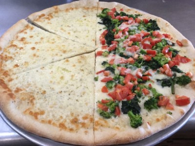 SPECIALTY WHITE PIZZAS Image