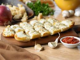 Garlic Bread w/ Cheese Image