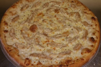 Alfredo Chicken Pizza Image