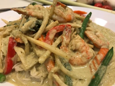 Z4. Green Curry Shrimp Pasta Image