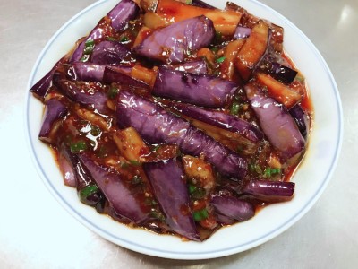 V7. Eggplant with Hot Garlic Sauce 魚香茄子 Image