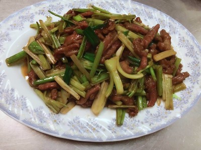 P9. Shredded Pork with Chinese Celery 中芹炒肉 Image