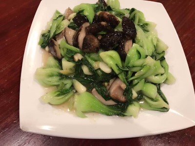 V14. Pan Fried Shanghai Green & Black Mushroom 香菇菜心 Image