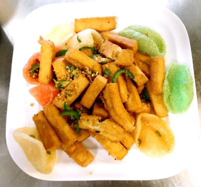 109. House Special Fried Bean Curd 绿岛特式椒盐豆腐 Image