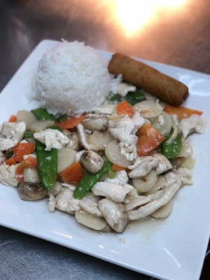 Moo Goo Gai Pan Image