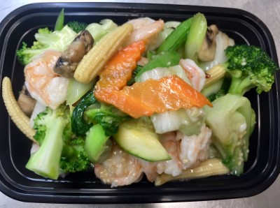 406. Mixed Vegetables with Prawns or Fish Image