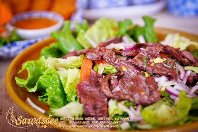S10. Grilled Beef Salad Image