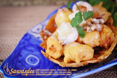CS2. Honey Glazed Walnut Prawns Image
