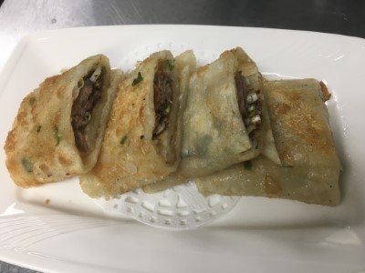 Scallion Pacake with Beef 牛肉蔥油餅 Image