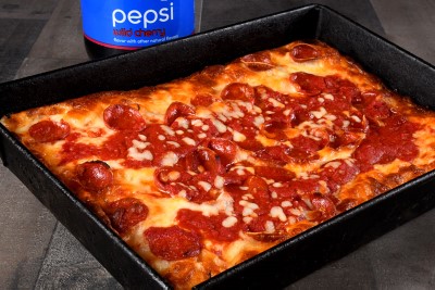 Deep Square Pizza SMALL Image