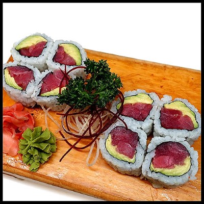 Tuna Avocado Maki Image