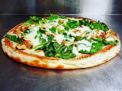 Chicken Caesar Pizza Image
