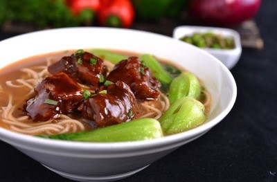 N8. Beef Brisket Noodle Soup 牛腩湯麵 Image
