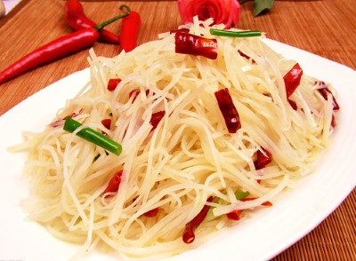 D9. Spicy & Sour Shredded Potato 酸辣土豆絲 Image