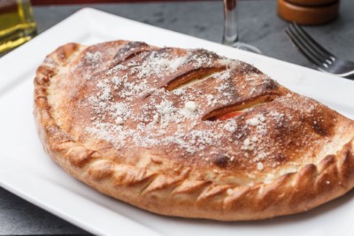 CALZONES Image