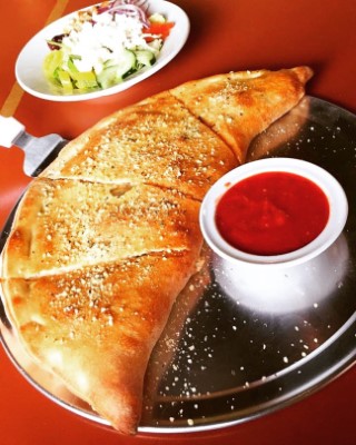 STROMBOLI & CALZONES Image