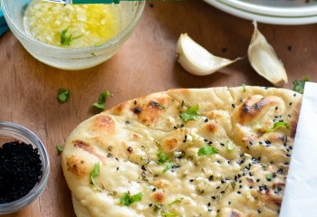 Garlic Naan Image