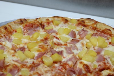 Hawaiian Deluxe Pizza Image