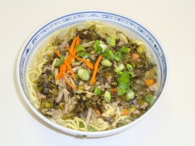 37. Noodles with Pork & Cabbage 雪菜肉丝面 Image