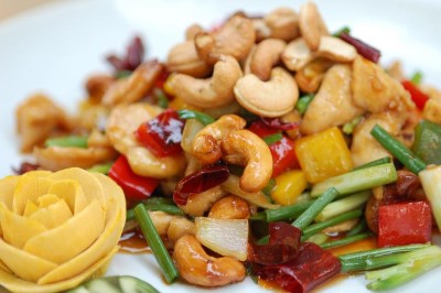 S10. Chicken with Cashew Nuts Image