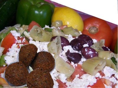 Greek Salad Large 4 Falafel Image