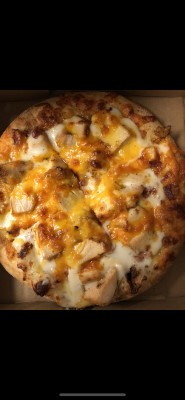 Chicken Alfredo Pizza Image