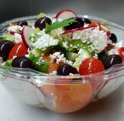 3. Greek Farm Salad (265 Cal) Image