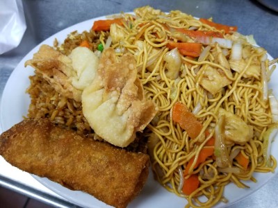 C6. Chicken Lo Mein Image