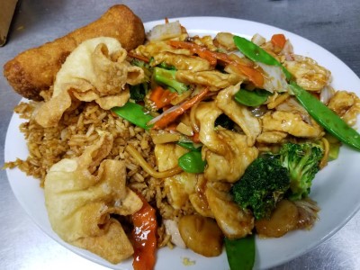 C10. Chicken with Mixed Vegetables Image