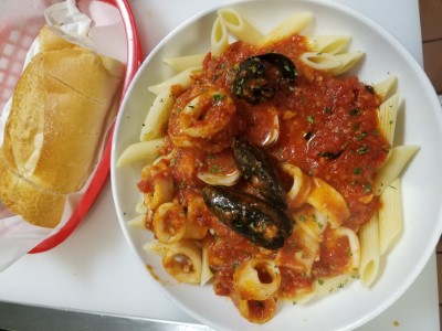 HOT SEAFOOD DINNERS Image