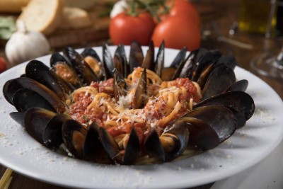 Mussels Marinara Pasta Image