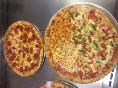 2 Medium 14 inch Pizzas Image