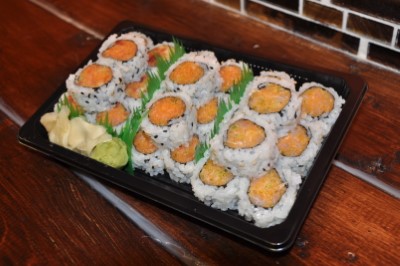 C7. Spicy Maki Plate (24 Pieces) 辣卷拼盘 Image